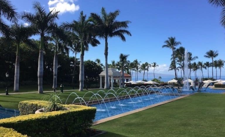 beautiful pool with fountains